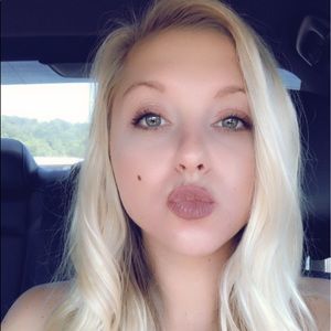 Meet your Posher, Madison